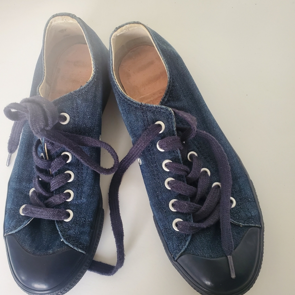 MUJI Denim Sneakers size 22.5  size 6 US ??